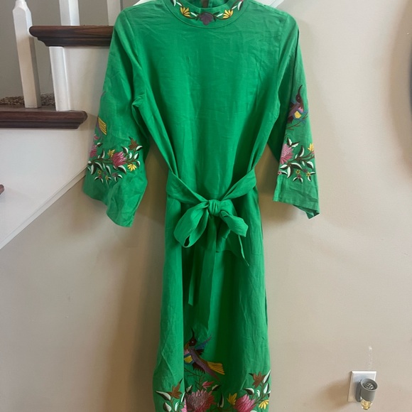 NWT Fanm Mon Asia Maxi Dress in Kelly Green Embroidered Linen XS - Picture 2 of 10